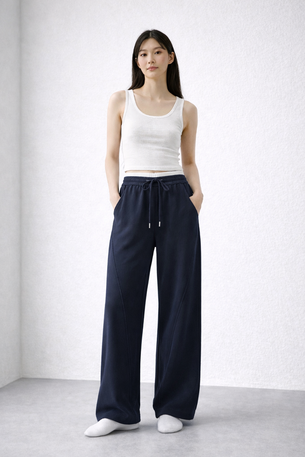 Relaxed Fit Wide-Leg Sweatpants