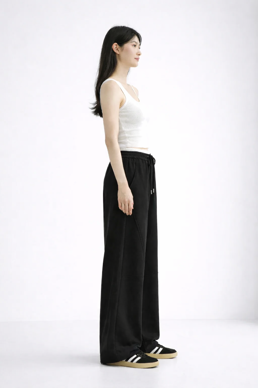 Relaxed Fit Wide-Leg Sweatpants